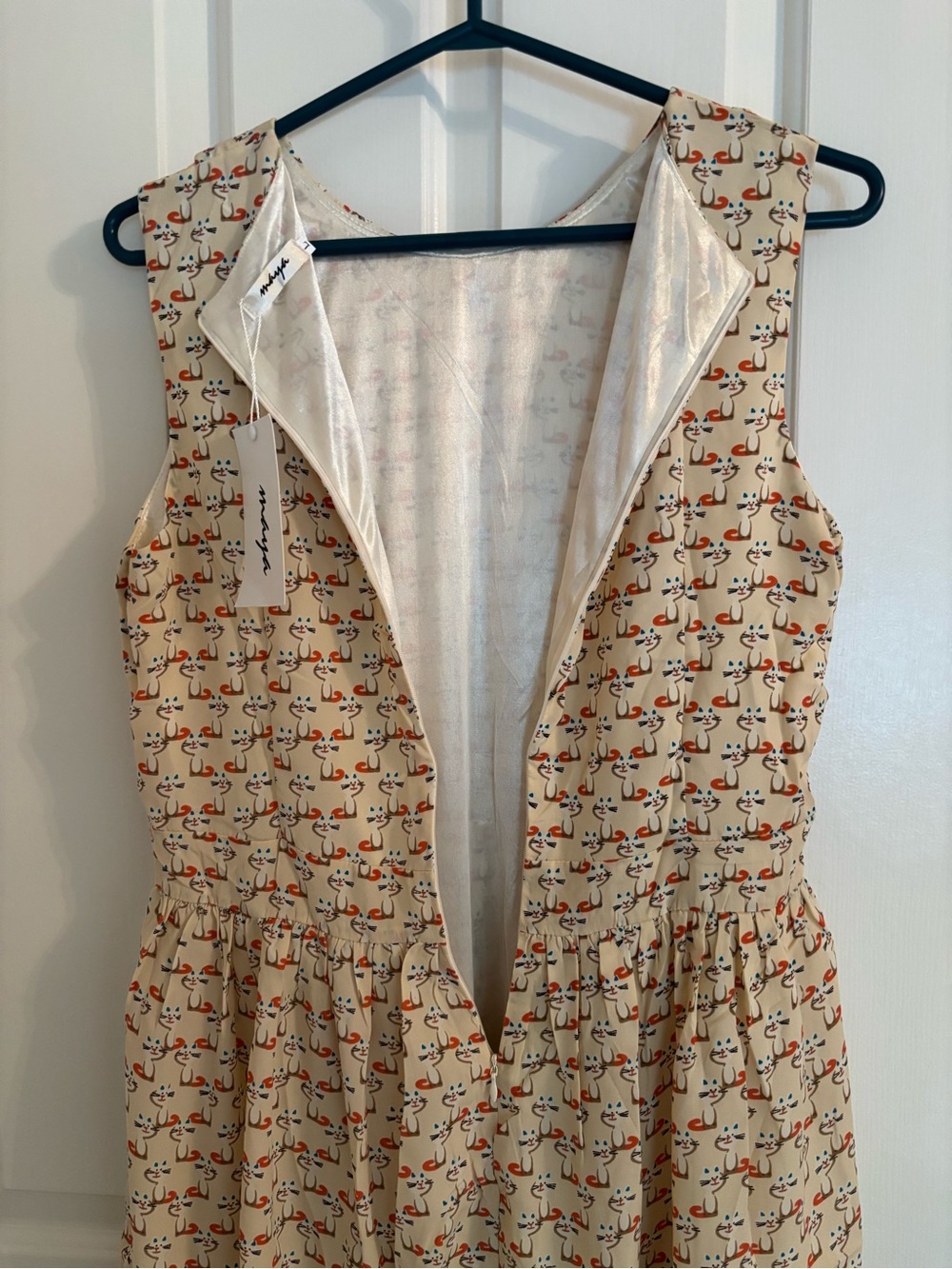 Adorable Sleeveless Cat Print Dress sz S-M NWT - Picture 4 of 15